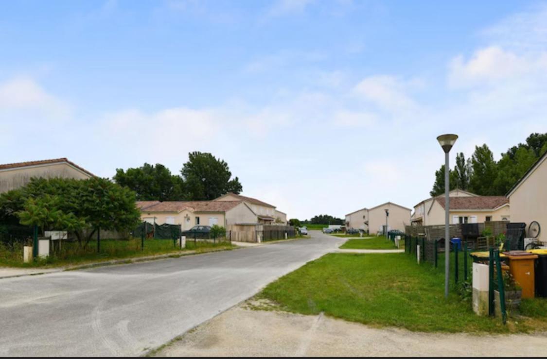 Chambre Zen Saint-Medard-de-Guizieres Ngoại thất bức ảnh